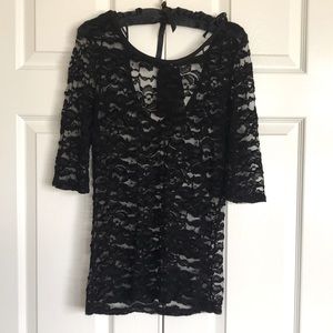 Black lace quarter sleeve blouse